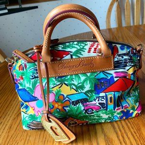 Dooney & Bourke hand bag